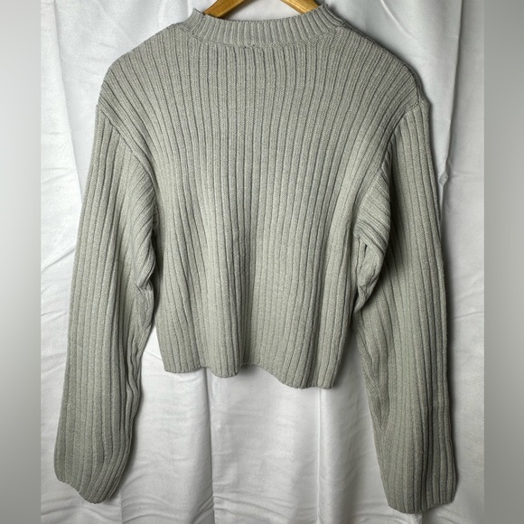 NWOT - H&M Mint Green Sweater SizeS - Picture 3 of 4